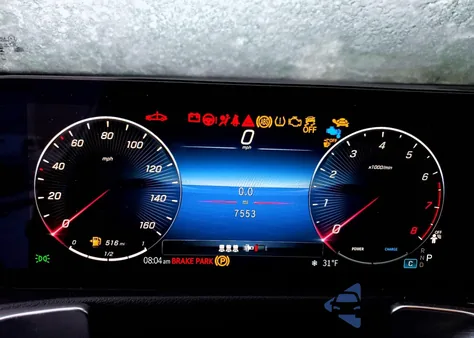 2025 Mercedes-Benz Glb 250 4Matic z USA, uszkodzony, nr VIN W1N4M4HB6SW411785